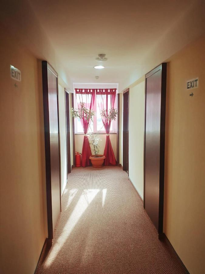 Hotel Nord Ploieşti Extérieur photo