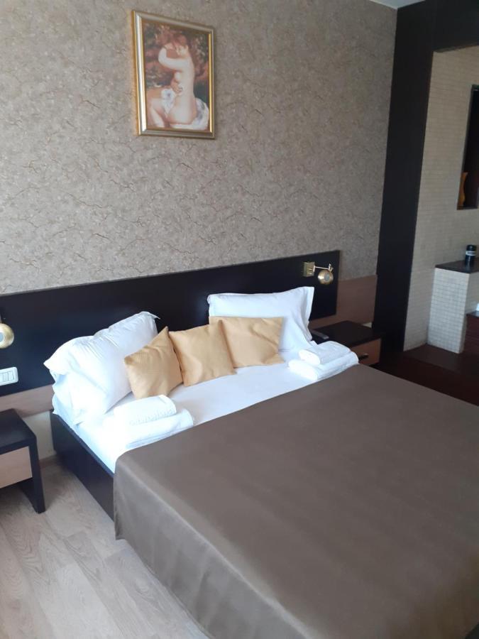 Hotel Nord Ploieşti Extérieur photo