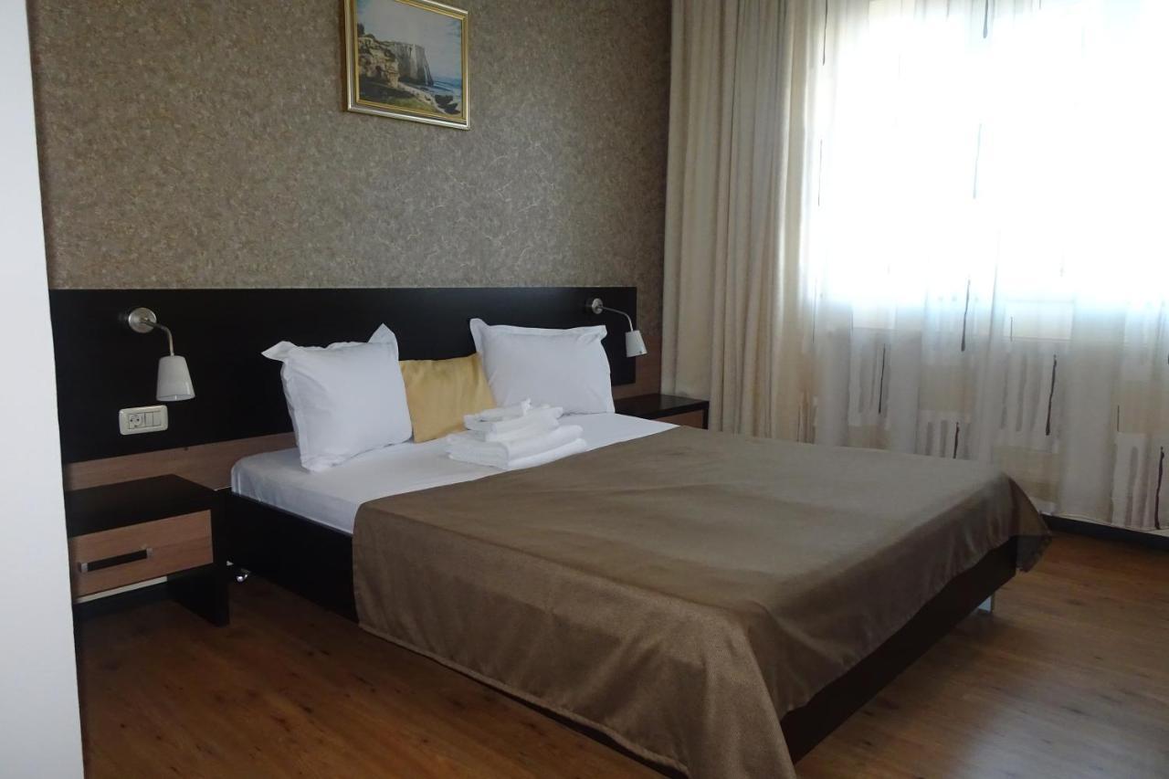 Hotel Nord Ploieşti Extérieur photo