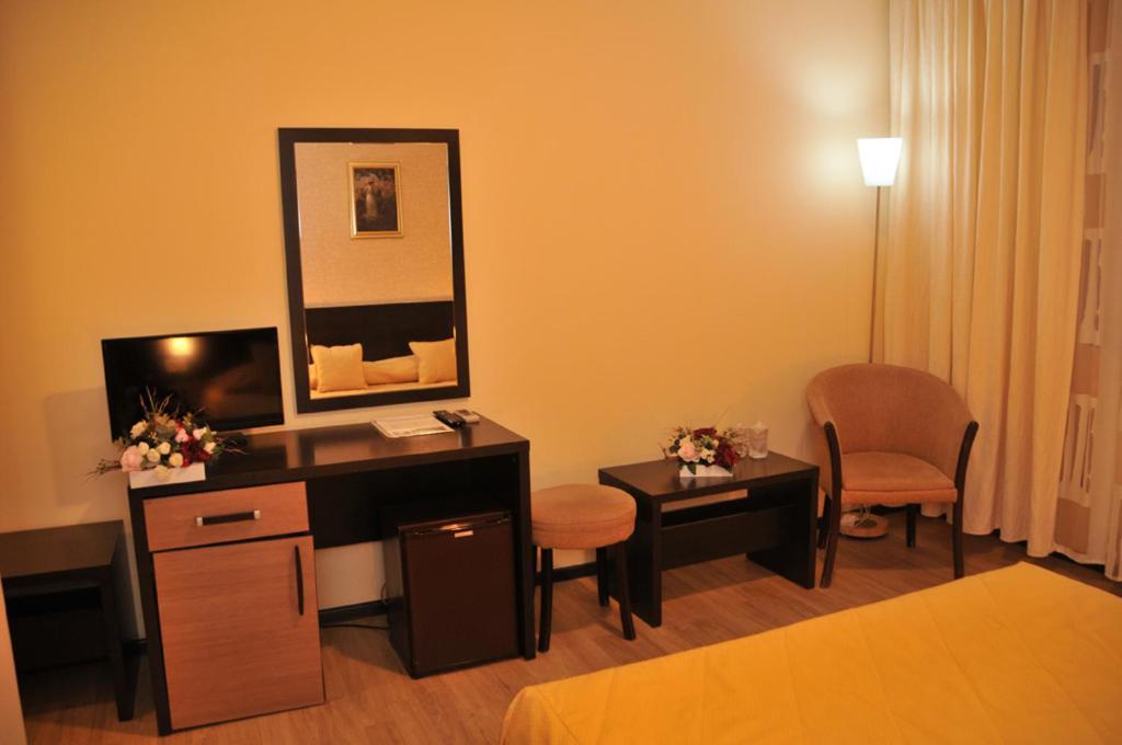 Hotel Nord Ploieşti Extérieur photo