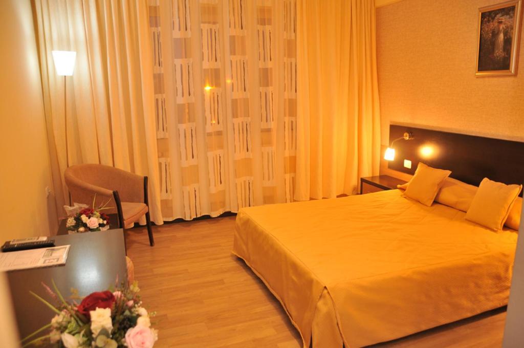 Hotel Nord Ploieşti Extérieur photo
